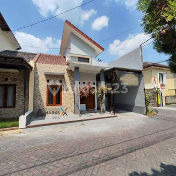Dijual rumah cantik di cluster Colomadu Solobarat