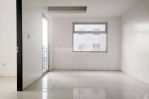 thumbnail-apartemen-3-br-grand-asia-afrika-apartemen-unfurnished-3