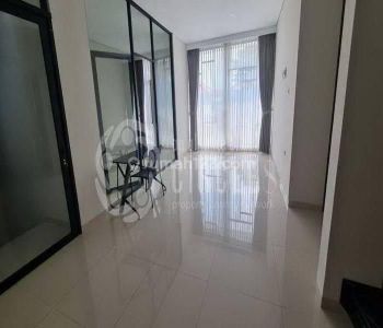 Sewa Rumah View Danau Semi Furnished Kota Baru Parahyangan Kbp