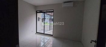 Rumah Modern Minimalis Tarubhawana Kota Baru Parahyangan