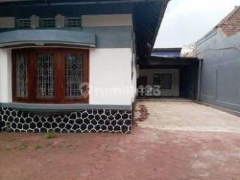 Disewa Ruang Usaha (Rumah Klasik) di Mainroad Pajajaran Strategis