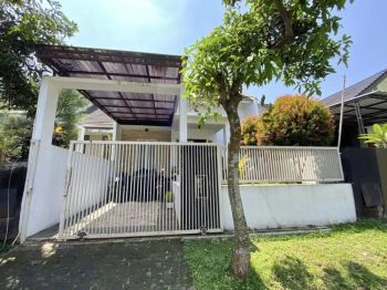 Rumah Murah Luas 165 di Kompleks Mewah Greenwood Golf Araya