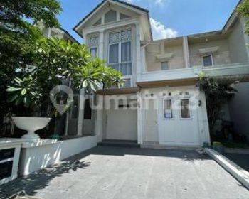 Disewakan Rumah Asri 2 Lt. Cluster Whitsand Greenwich Bsd City