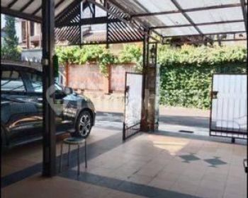 Sewa kontrak rumah 1 lantai, furnish di sayap Turangga Buahbatu