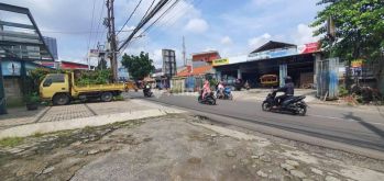 Ruko 2 lantai harga 2Man di Pinggir jalan strategis Jombang, Pondok Aren