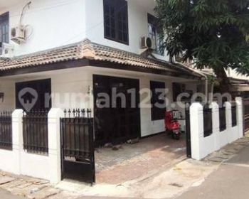 RUMAH TINGKAT SIAP HUNI TEBET