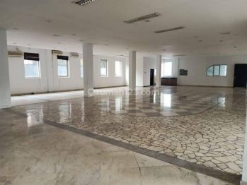 Disewakan Turun Harga Gedung 4 Lantai Sayap Sukajadi setiabudi