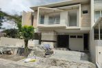 thumbnail-jual-rumah-minimalis-modern-baru-gres-2-lantai-citraland-surabaya-3