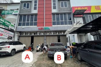 Ruko 3 Lantai Bagus HGB Pluit Karang Utara Kondisi Tersewa