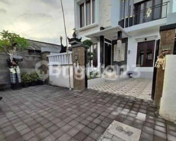 RUMAH 2 lantai di ujung jalan buntu, teuku umar
