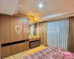 thumbnail-sewa-apartemen-the-peak-31-br-lantai-33-furnished-mewah-classic-4