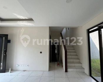 Disewakan Rumah Baru Gress di Tarubhawana Kota Baru Parahyangan