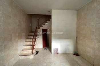 Chandra Rumah Sewa 2 Lantai Uk 4x7m Lokasi Jalan Mobil di Jelambar