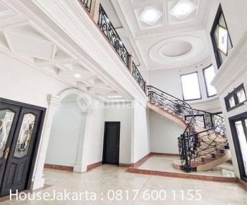 Menteng Murah 2 Lantai Ada Basement Pool Taman Siap Pakai Dekat Ring 1