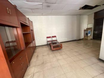 Rumah Bagus Strategis SHM di Sudirman , Bandung