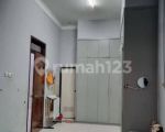 thumbnail-jual-rumah-cantik-1-14-lt-dalam-cluster-taman-sari-renovfull-furnish-harapan-6