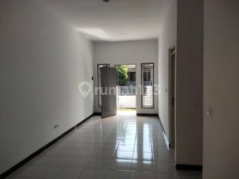 Rumah Siap Huni di Taman Kopo Indah Baru Renovasi