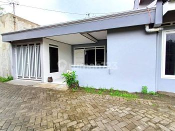 Rumah Bagus Strategis Siap Huni dekat Exit Tol Klodran