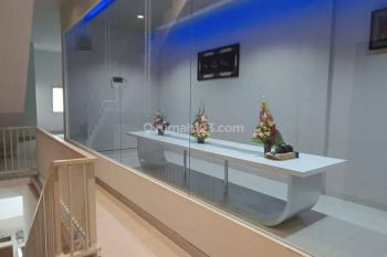 Ruko 3 Lantai Gandeng 2 Dijual di Jl Parit Indah Dekat Ke Bandara