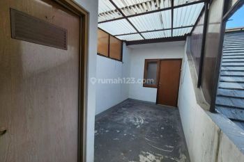 Rumah Dijual Minimalis 1.5 Lantai di Mekar Wangi