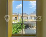 thumbnail-disewa-rumah-cluster-australia-2-lantai-shm-harga-murah-5