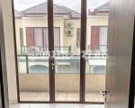 thumbnail-rumah-2-lantai-bagus-semi-furnished-allura-lavon-4