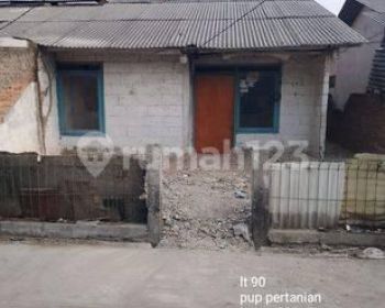 Rumah Bahan Harga Dibawah Pasaran di Komp Pertanian Pup 72819 Ds