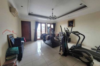 Rumah Mewah Siap Huni Akses Strategis 5 Menit Ke TMII Cipayung Jaktim