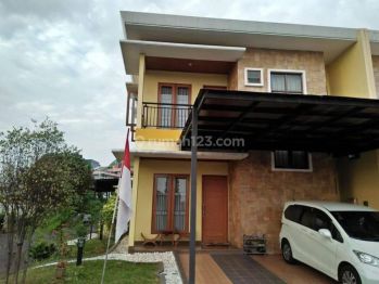 Dijual Rumah Hoek di Perumahan Jasmine Residence Jakarta Timur
