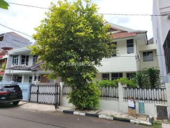 Dijual Rumah Turun Harga di Gading Kirana Timur Jakarta