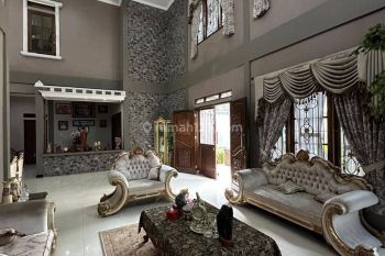 Rumah 2 Lantai Bagus Furnished di Gandaria, Jakarta Selatan