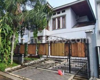 Disewakan Rumah di Tmn parahyangan golf 2 Lantai siap huni