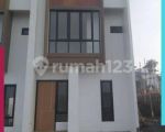 thumbnail-cakep-rumah-skandinavia-di-kota-bandung-cipadung-271h8-4