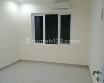 Disewa Rumah 8x18 Fresh baru Renov Permata Buana