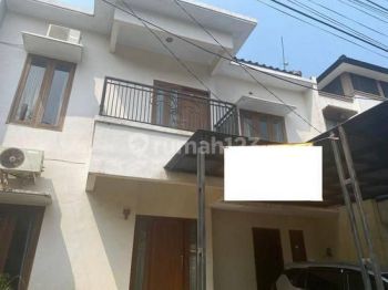 Dijual Rumah Mewah di Pesona Khayangan Depok Dekat Tol Margonda Siap Kpr